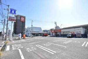 はなまるうどん 坂出白金店まで徒歩12分、1㎞
