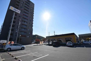 ジョイフル 坂出駅前店まで徒歩4分、300ｍ