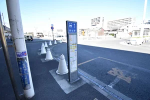 バス乗り場　坂出駅まで徒歩6分、450ｍ