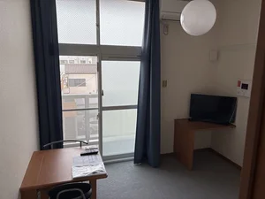 のマンスリーマンション・ウィークリーマンション「レオパレス光 307(No.482653)」メイン画像