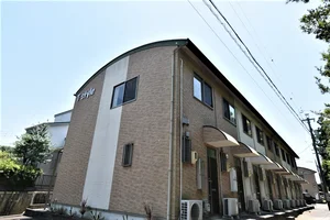 駐車場も付いて移動に便利！