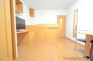 のマンスリーマンション・ウィークリーマンション「レオパレスマカービルシャナ 109(No.483147)」メイン画像