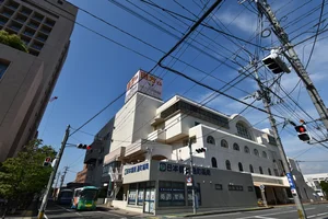 インシュアランスエージェント・ホールディングス 株式会社 ［シーサイド八代］・日本調剤 通町薬局