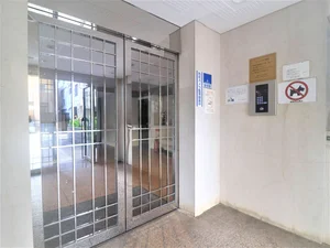 オートロック付でテレビモニターホン付で本人確認可能！　セキュリティに考慮されている物件！