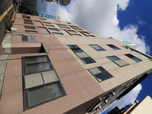 とも甲状腺クリニックまで徒歩4分、270m