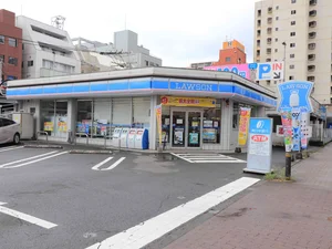 ローソン 照国神社前店まで徒歩3分、250m