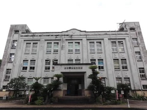 鹿児島県教育会館まで徒歩7分、450m