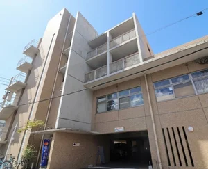 オートロック付でセキュリティ対策あり　鹿児島中央駅南の中洲通前にある立地が良い物件！　