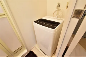 室内洗濯機置き場があり 衣服や下着など洗濯可能!