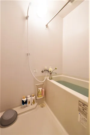 シャンプー・コンディショナー・ボディーソープやお風呂洗剤など清掃道具まで準備!