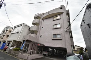 駐輪場あり！　鹿児島中央駅西口徒歩5分でアクセスの良い立地！　敷地外の駐車場ありで車利用される方にもおすすめの物件！