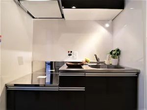 キッチン（卓上IHコンロ）料理器具が多数あり！外食に飽きた時には手作り料理で！