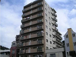 エレベーターありの高層マンション！　加治屋町電停徒歩圏内で鹿児島市街へアクセスに便利な立地！
