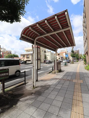 近隣バス停まで徒歩1分、59m