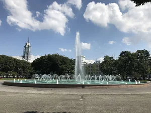 県庁前公園まで2.3km｡