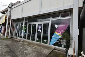 鹿児島中央駅まで徒歩13分、1.0km