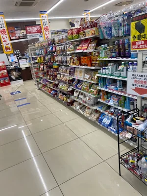 ローソン 南国センタービル店まで徒歩4分、300m