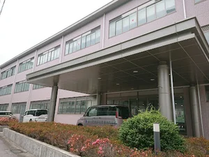 富山市医師会看護専門学校まで徒歩11分