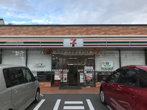 セブン-イレブン 富山上本町店まで徒歩6分