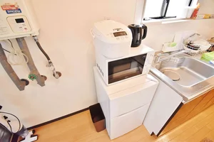 冷蔵庫も完備なので自炊や料理に最適♪長期の出張にお勧め★富山県富山市ウィークリーマンションの人気物件♪【格安】