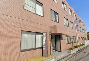 医師会立 桑名看護専門学校まで車で8分、4.1km。