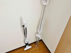 【掃除機完備】三重桑名駅前ウィークリーマンション・三重桑名駅前マンスリーマンションではビジネスホテルと違い、自宅と同じように生活できるのが強みの1つです。