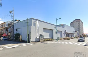 桑名市博物館まで徒歩15分、1.1km。