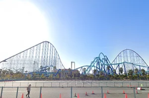 ナガシマスパーランドまで車で16分、8.4km。