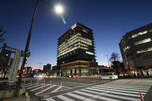 百五銀行 丸之内本部棟まで車で5分