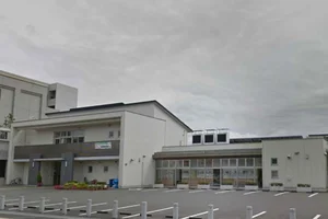 福井市旭公民館まで徒歩5分、450ｍ。