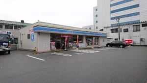 ローソン 富山新根塚町一丁目店まで徒歩5分