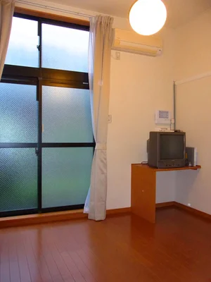 のマンスリーマンション・ウィークリーマンション「レオパレスサクシード 102(No.484786)」メイン画像