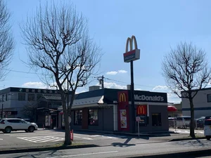 マクドナルド 富山空港通り店まで6.3km｡