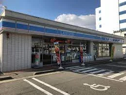 ローソン 富山新根塚町一丁目店まで5.6km｡