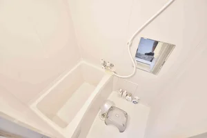 シャンプー・リンス・ボディソープ・風呂用洗剤・スポンジをご用意しておりますのでぜひご活用ください！富山駅前ウィークリーマンションでは7日以上から利用可能★