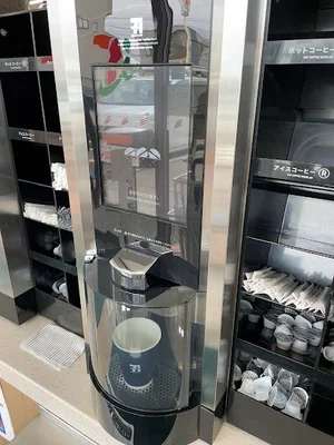 セブン-イレブン 富山城南公園前店まで徒歩9分