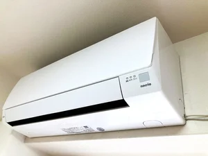 エアコン冷暖房調整可能