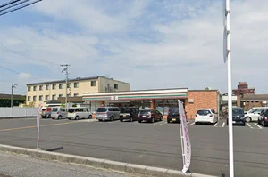 セブン-イレブン 彦根平田南店まで徒歩26分、2.1kｍ
