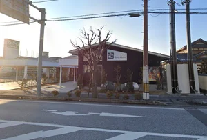 牛角 彦根店まで徒歩13分、1.1kｍ。