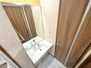 【設備画像】洗濯機や、洗濯用洗剤もご用意しております♪うれしい独立洗面台付き◎！滋賀近江八幡駅前ウィークリーマンションの標準設備となります。