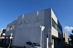 日本生命まで徒歩7分、600ｍ。