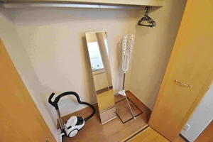 【収納完備】掃除機完備‼収納も広いので、滋賀長浜市滞在中のウィークリーマンション生活も快適自在に過ごせますね♪