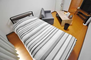 【室内画像】滋賀長浜市ウィークリーマンションのお部屋です♪お部屋のクロスがとてもオシャレです(^^♪研修などのご利用にも最適です★