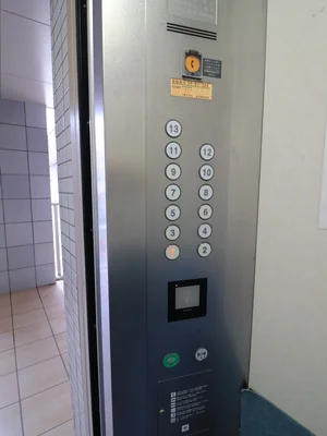 エレベーターあります