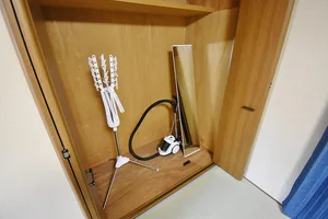 【掃除機完備】滋賀県彦根市ウィークリーマンション・滋賀県彦根市マンスリーマンションではビジネスホテルと違い、自宅と同じように生活できるのが強みの1つです。