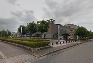 鯖江市図書館 文化の館まで徒歩13分、1.0kｍ。