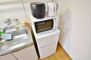 冷蔵庫・電子レンジ・ケトル・炊飯器をご用意しております(^^)/
