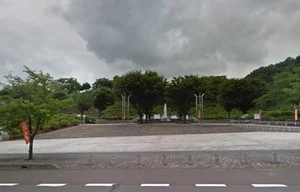 西山公園まで徒歩19分、1.4kｍ。