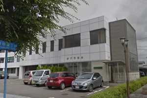 ポプラ歯科医院まで徒歩1分、67m。