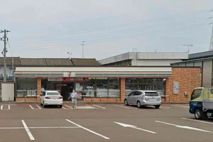 セブン-イレブン 福井成和店まで徒歩21分、1.7kｍ。